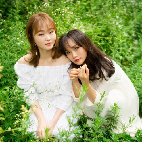 아티스트 채널>멜론 바이더문 (BY THE MOON)