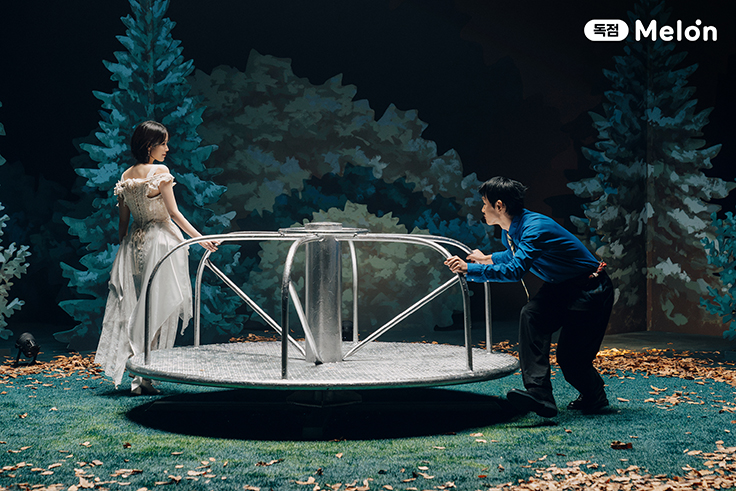 크러쉬 아이유 삐그덕 뮤직비디오 함께하는 모습