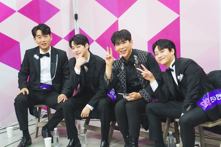멜론매거진>멜론 당신의 가슴에 불을 지를 대한민국 NEW 트롯맨! '불타는 트롯맨'