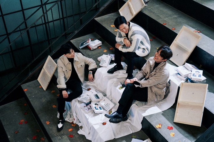 멜론매거진>멜론 1년 만에 신곡으로 돌아온 V.O.S, [너라는 꽃이 피어나]