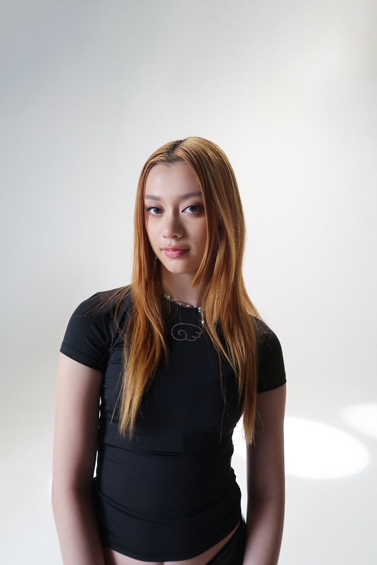 멜론매거진>멜론 글로벌 팝의 판도를 바꾸겠다! 글로벌 걸그룹 캣츠아이(KATSEYE), 데뷔곡 Debut 